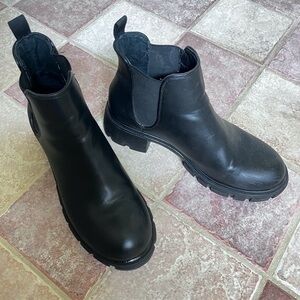 Steve Madden Howler Chelsea Black Boots